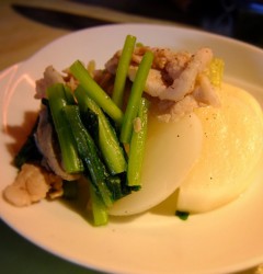 かぶと豚バラ肉の蒸し煮