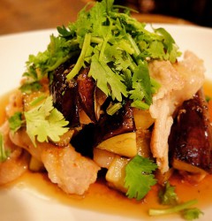 茄子と豚バラ肉のベトナム風蒸し