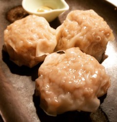 自家製ホタテ入りシュウマイ