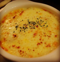 里芋と長ねぎのミートソースグラタン