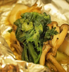 たらと春菊、きのこのホイル焼き