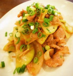 塩もみ大根と豚肉のしょうが炒め