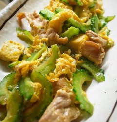 ゴーヤチャンプルー！