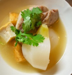 塩豚と厚揚げ、かぶの煮もの