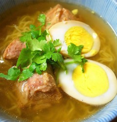 ベトナム風スペアリブラーメン