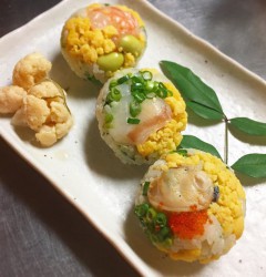 桃の節句！三色手まり寿司