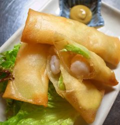 エビと空豆の揚げ春巻