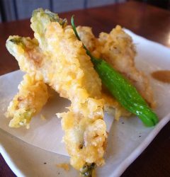 ゴーヤとオクラの豚肉巻き揚げ