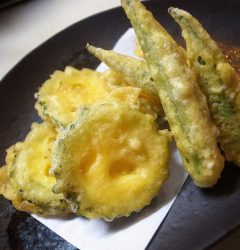 輪切りゴーヤとオクラの天ぷら