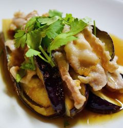 茄子と豚バラ肉のベトナム風蒸し