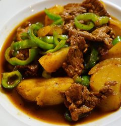 じゃがいもと牛肉のバルサミコ炒め