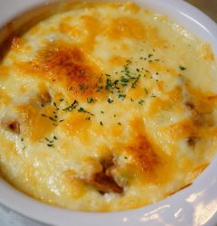 里芋と長ねぎのミートソースグラタン
