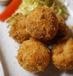 アラブ芋のコロッケ