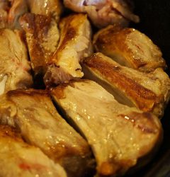 豚スペアリブの黒酢煮