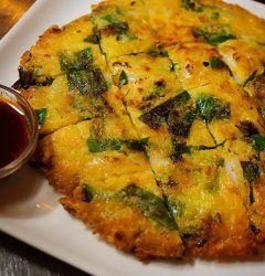 ニラとエビ、アサリのチヂミ